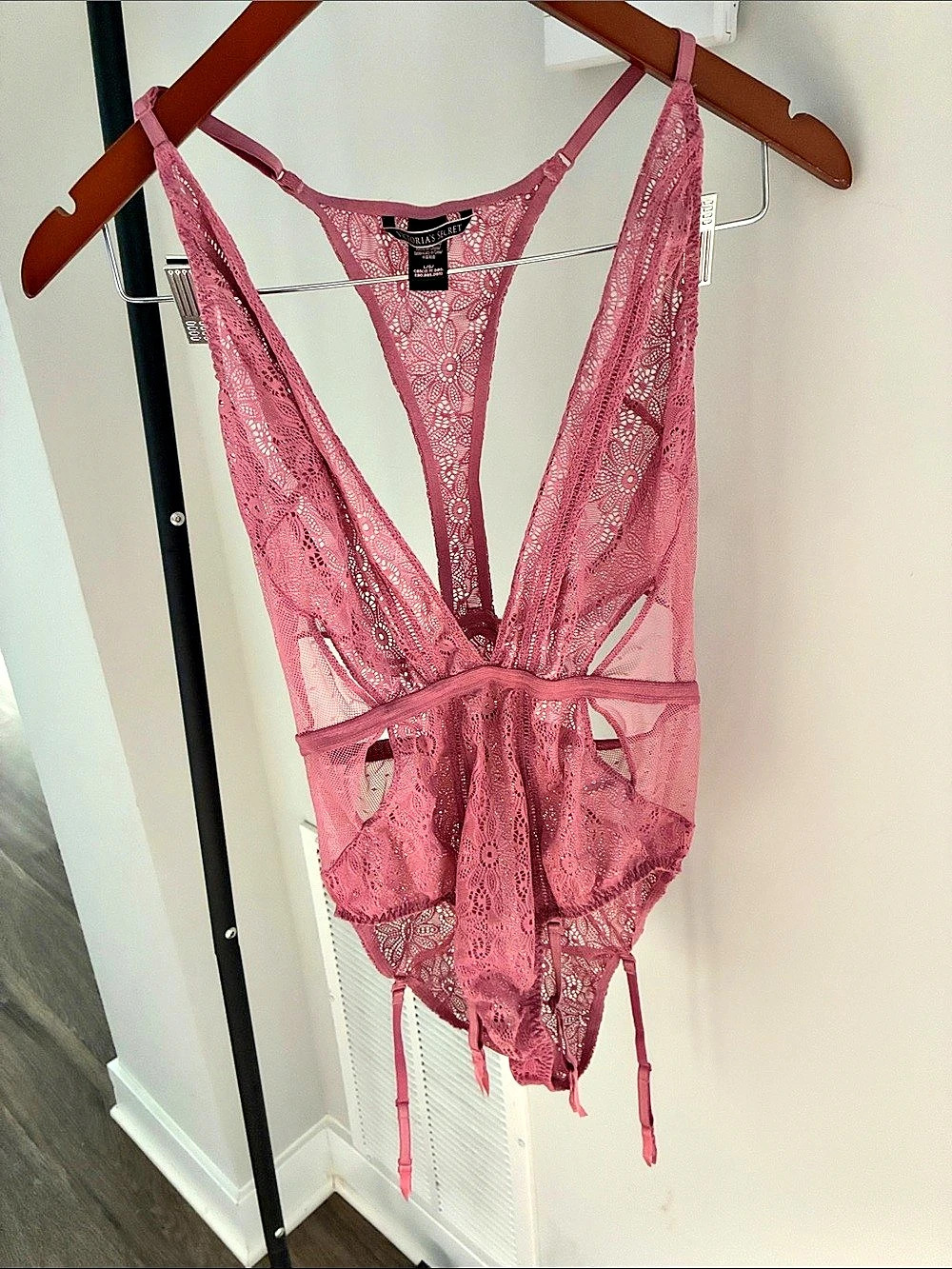 Victoria's Secret Very Sexy Rose Lace Plunge Bodysuit Pink L